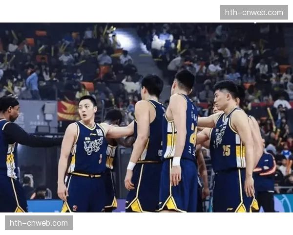 辽宁全队六人得分上双，大胜新疆扳回一城，总分1-2