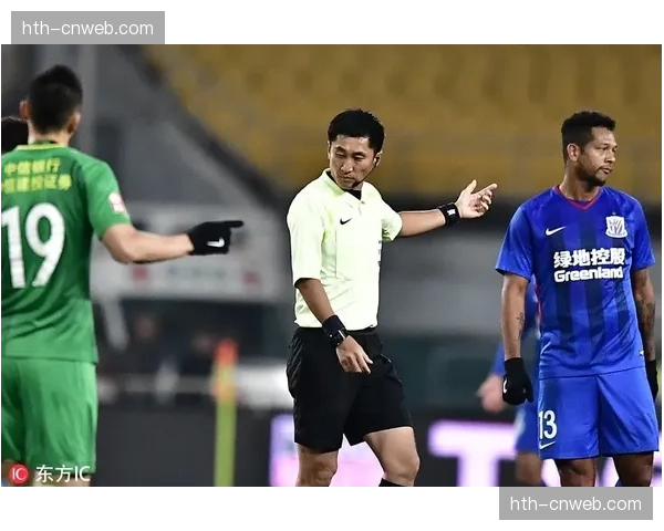 赛前动态：为抗议票价上涨，多特蒙德南看台球迷组织宣布将在比赛中沉默15分钟。