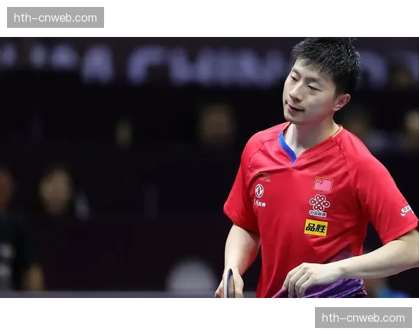 现场直击:沙特小球迷高举马龙海报,用中文呐喊加油 现场直击:沙特小球迷高举马龙海报,用中文呐喊加油